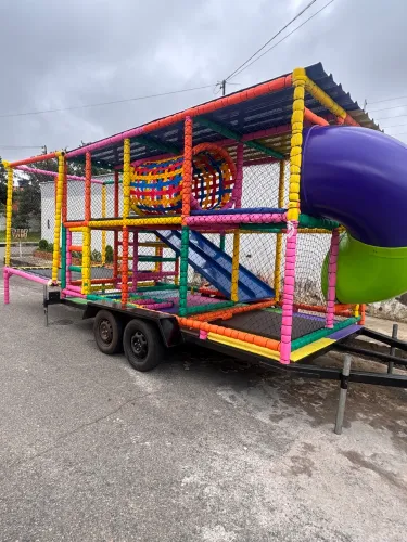 Carretinha Trailer Playgroud / Bufê Infantil Móvel Completo