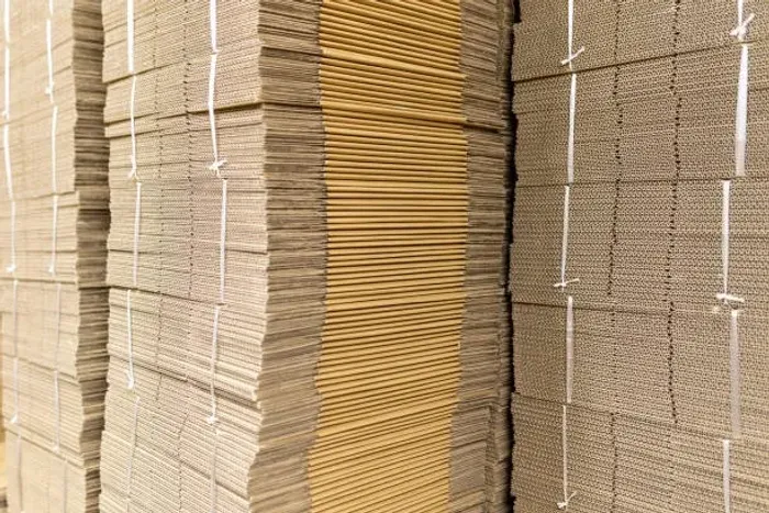 caixas de papelão vazia