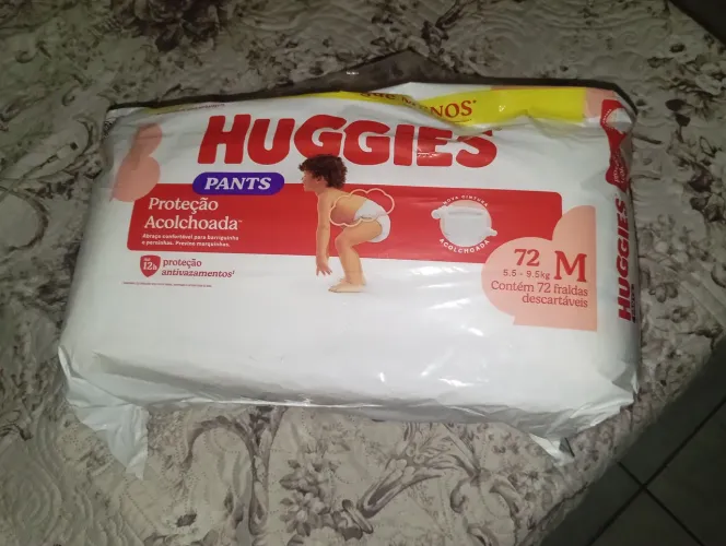 Fralda calça (Huggies)