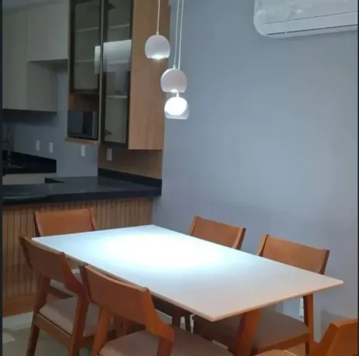 APARTAMENTO PORTEIRA FECHADA- EM PRÉDIO DE FRENTE PARA O MAR - 03 QUARTOS 01 SUÍTE