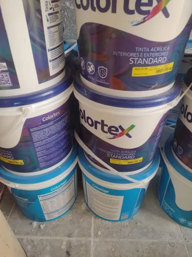 tintas standarde e massa acrílica