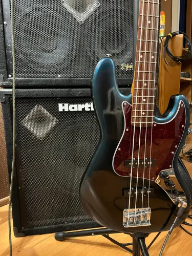Contrabaixo Fender Southern Cross