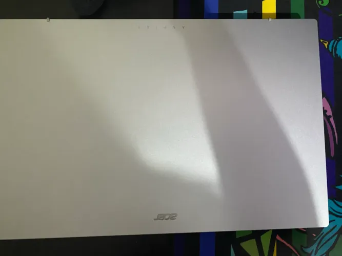 Notebook Acer Aspire 3 Ryzen 5 7520U - Excelente Estado