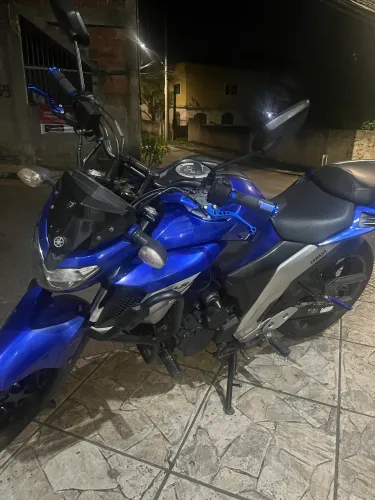 Passo financiamento Fazer 250 (2018)