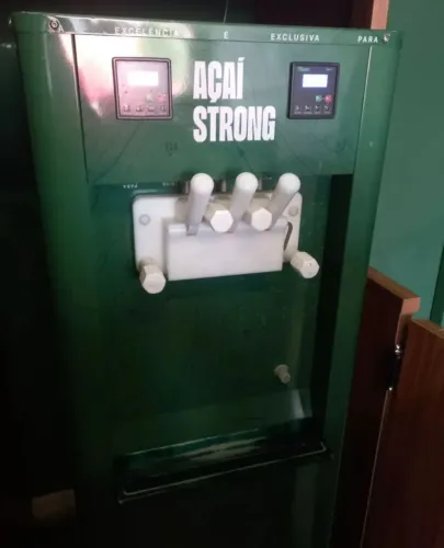 Maquina de sorvete/Açaí/ café gelado