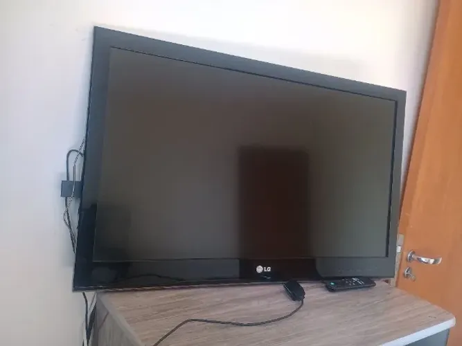 Televisão + Caixa de Som + FireStick