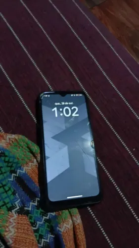 Celular moto e13