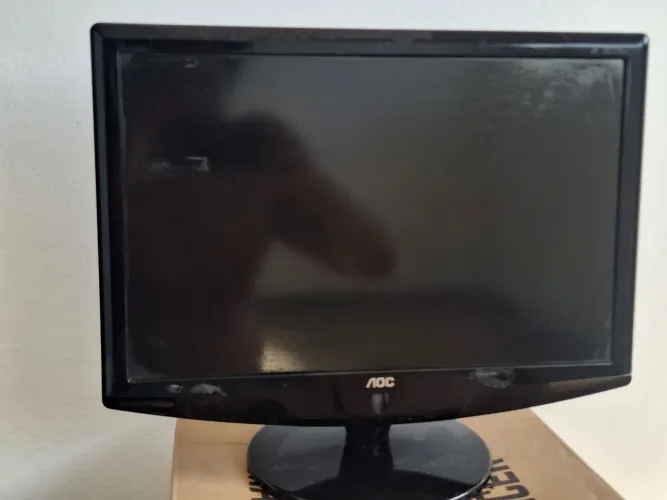 Monitor AOC 15 Polegadas