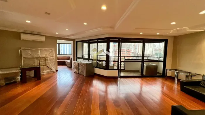 Apartamento a venda em moema com 240m², 4 dormitórios sendo 2 suítes e 4 vagas