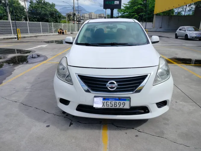 Nissan Versa SV 1.6 16V Flex Fuel 4P Mec. 2014