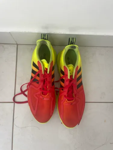 Tênis Adidas