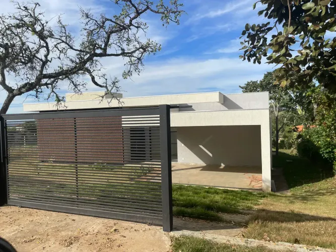 Excelente casa moderna 03 quartos Condomínio Vale do Luar - JABOTICATUBAS
