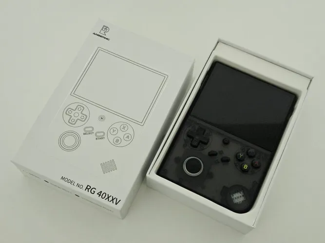 Console Videogame Portátil Anbernic Emulador Preto Novo