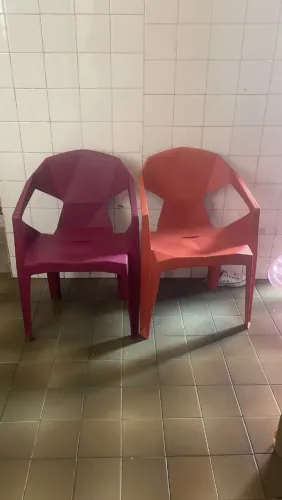 Vende-se duas cadeiras por apenas 100$