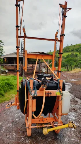 Pulverizador 400 litros trator 