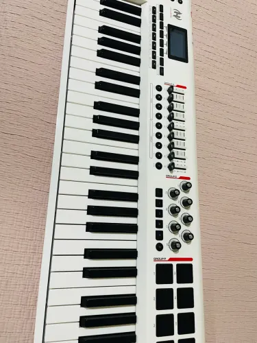 Controlador M áudio axiom pro 