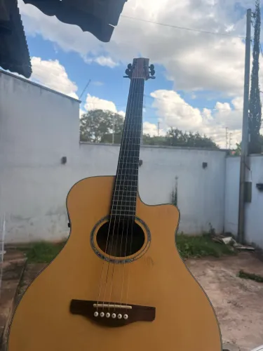 Violao de aço