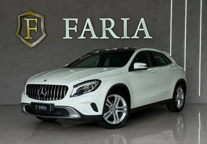 Mercedes-Benz GLA 200 Vision 1.6/1.6 TB 16V Flex Aut. 2015