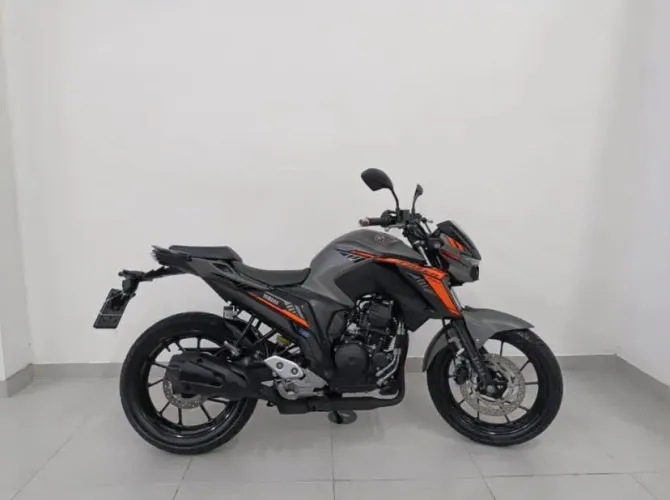 Yamaha Fazer 2025