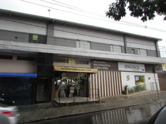 SALAS EM PRADIO COMERCIAL