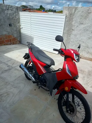 moto pra vender , encontra-se financiada ainda .