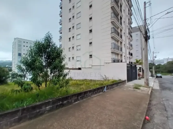 Terreno na zona Oeste