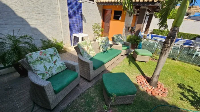 Conjunto Sofá e Cadeiras Tidelli