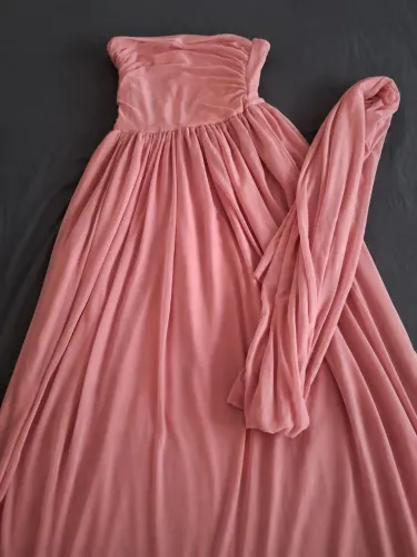 Vestido Longo Rosa Acetinado Tomara que Caia com Echarpe