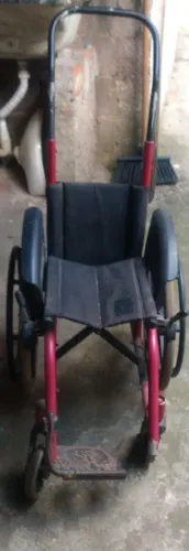 Cadeira de rodas infantil 