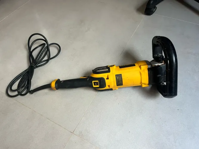 Lixadeira Politriz DeWalt