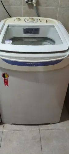 Lava-roupas 15 kg Electrolux COM DEFEITO