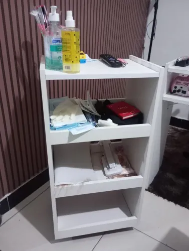 Carrinho auxiliar de Manicure/ e Mesa de manicure
