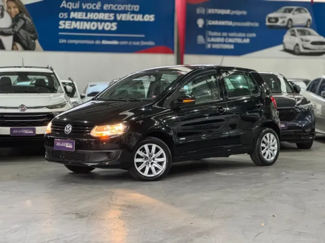 Volkswagen Fox Trendline 1.0 Flex 8V 5P 2012