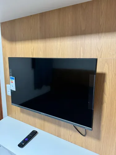 TV BRITÂNIA ROKU TV 32 POLEGADAS 