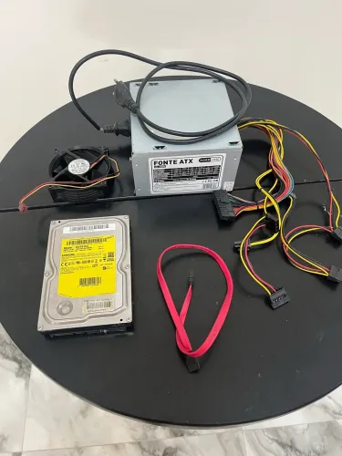 Combo de peças de PC (Fonte+HD+Cabo Sata+Fan)