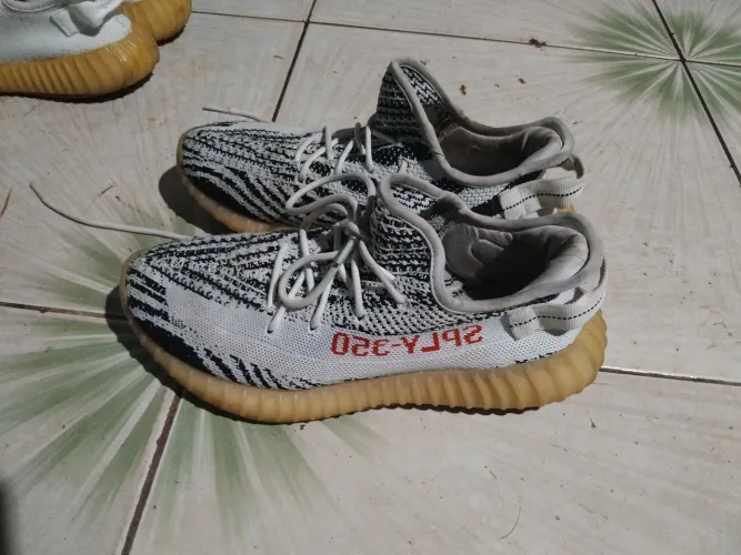 Yeezy Boost 350 v2 Zebra Branco