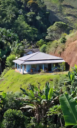 Chácara à Venda em Domingos Martins - 5.105 m² com Casa Mobiliada