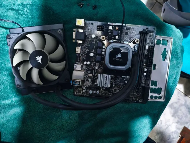 Kit upgrade Intel+Watercooler Corsair+placa mãe 