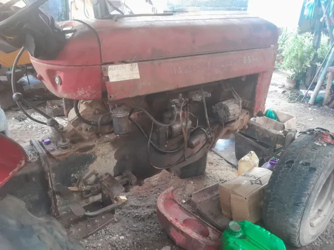Trator Massey Ferguson 65x