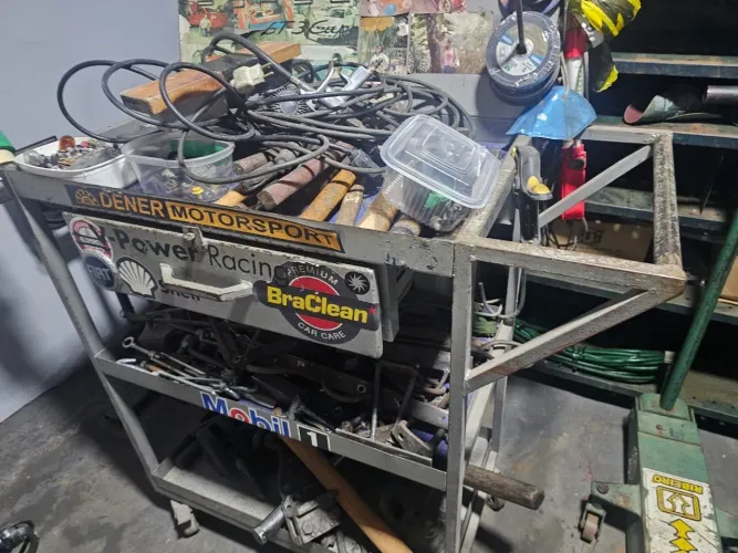 VENDO FERRAMENTAS DE FUNILARIA E PINTURA