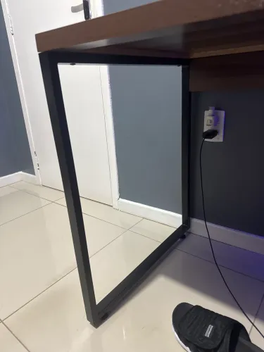 Mesa marrom
