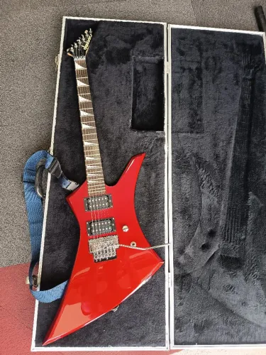 Guitarra Jackson Explorer 