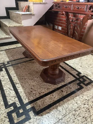 Mesa de Madeira Antiga