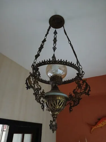 Lustre e Mesa Antiguidade