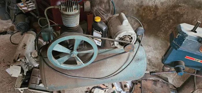Compressor de ar 118l usado.