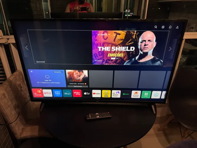 TV LG 43 polegadas, Smart TV, 4K, Ultra HD, com Wi-Fi, Bluetooth e HDR