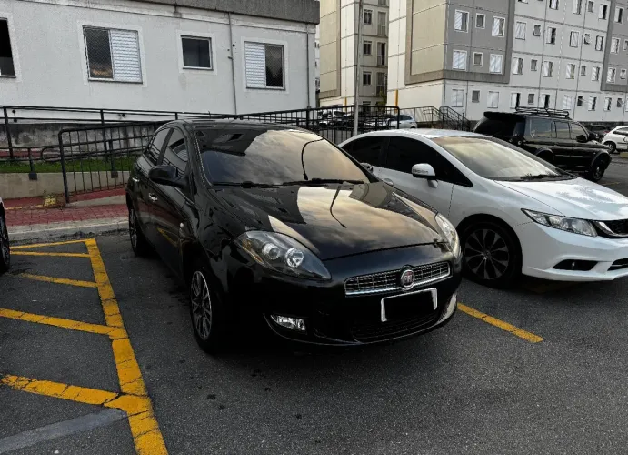 Fiat Bravo Essence Dualogic 1.8 Flex 16V 5P 2012