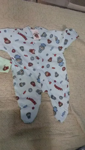 2 marcações com estampa labubu na cor azul e verde