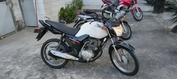 Procura-se um dono - Honda CG Cargo 2018