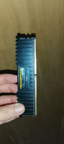 Memória ram8gb ddr4 vengeance corsair